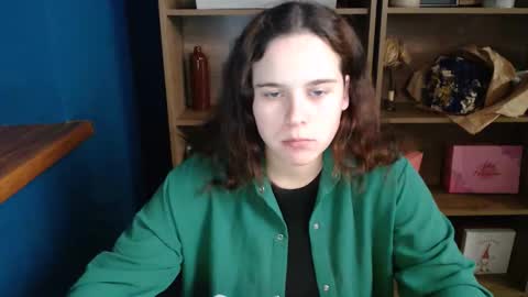 Snapshot of shy_lil chatting on October 19, 3:06 pm shy_lil online show from October 19, 3:06 pm