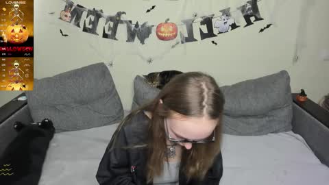 Melissa online show from November 2, 7:03 pm