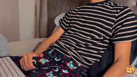 shydude666 online show from November 2, 10:43 pm