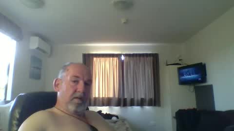 shyguytm online show from November 5, 6:37 am