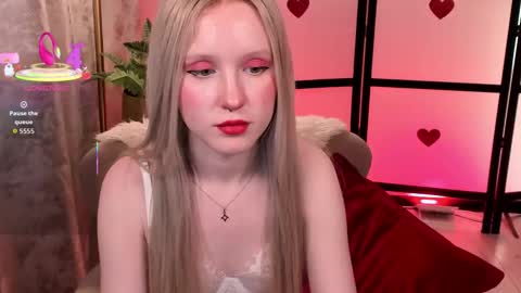 Sia online show from February 11, 6:12 pm