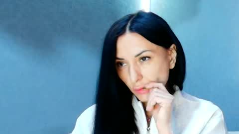 Siaconna online show from May 16, 7:38 am