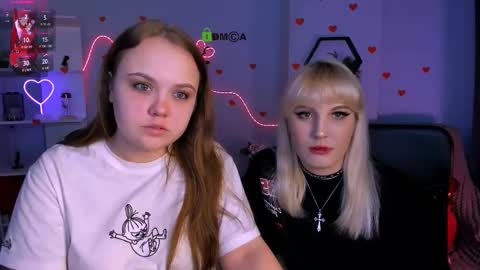 silicia online show from March 8, 8:13 pm