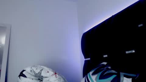 sieenasquirt online show from February 12, 3:21 am