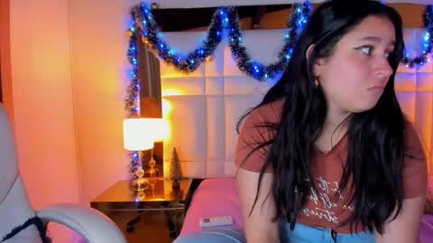 Sienna  online show from December 2, 12:03 pm