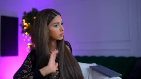 Sienna online show from March 23, 12:21 pm