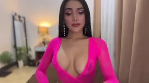 MISS YSABELLE online show from July 14, 10:21 am