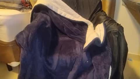 Snapshot of silencedude chatting on October 20, 3:33 am Tsuki online show from October 20, 3:33 am