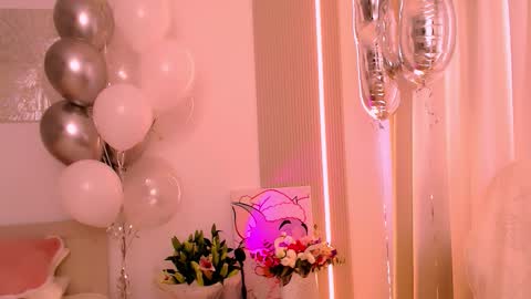 silk_ann online show from February 25, 6:17 am