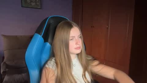 Erica online show from June 14, 5:26 pm