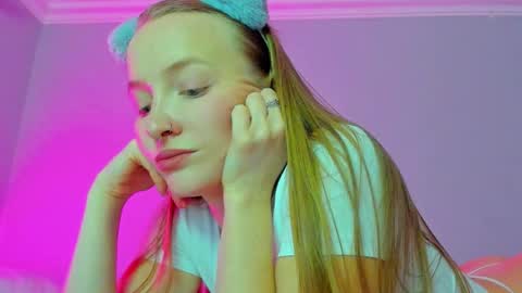 Mila online show from October 23, 8:49 am