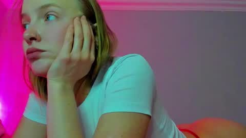 Mila online show from October 14, 7:00 am