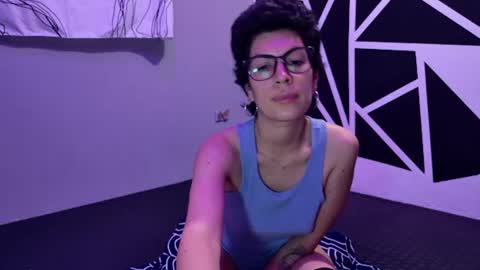 Silky Minx online show from July 2, 3:23 am
