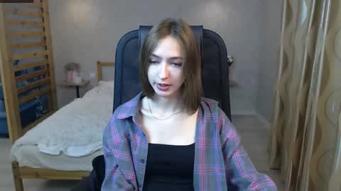 Snapshot of silkymiley chatting on September 25, 7:37 am silkymiley online show from September 25, 7:37 am