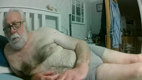 sillyoldman45221063 online show from July 12, 10:02 pm
