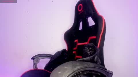 silvia online show from March 31, 5:02 pm