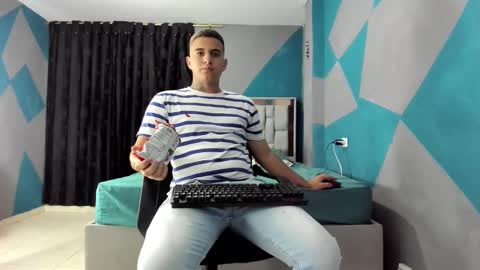 SIMON KELER online show from March 3, 11:03 pm