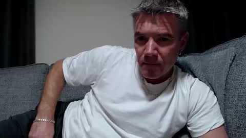 Snapshot of simplelife0 chatting on October 17, 7:29 pm Ricky online show from October 17, 7:29 pm