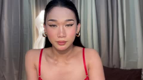 Kylie online show from May 22, 6:14 pm