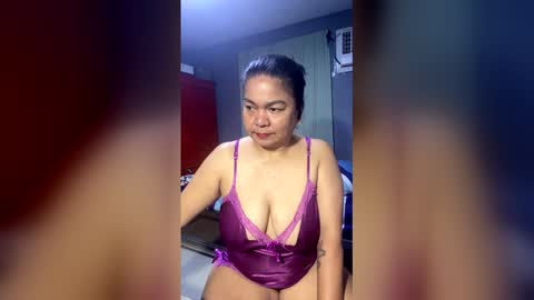 sinfullwife6969 online show from March 18, 5:19 pm