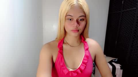 sinfulrose_ online show from January 11, 10:38 pm