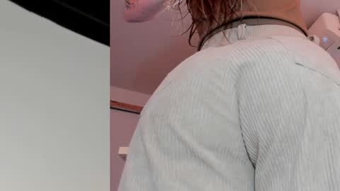 Siouxsie online show from March 31, 10:59 am