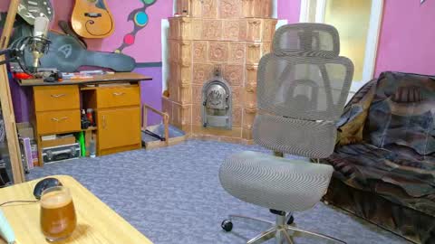 I am The Fourth and only Sir. Pelo online show from April 13, 5:11 am