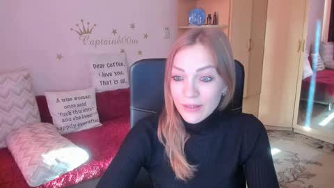 Snapshot of sirenasilk chatting on October 4, 4:43 am sirenasilk online show from October 4, 4:43 am