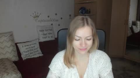Snapshot of sirenasilk chatting on October 20, 3:22 am sirenasilk online show from October 20, 3:22 am