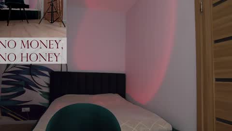 Goddess Sirena online show from April 22, 10:39 pm