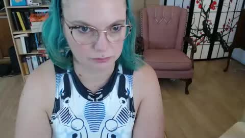 Snapshot of sireneserpens chatting on February 3, 12:15 am Sirene Serpens online show from February 3, 12:15 am