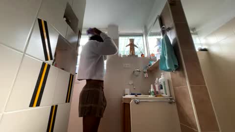 siriss_boyrag online show from February 9, 1:15 pm