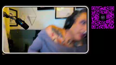 SirMrWombat online show from February 22, 5:00 am