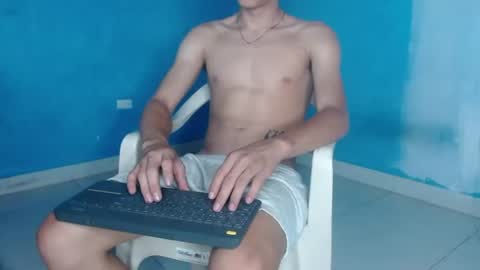 sirryant420 online show from August 6, 5:05 am