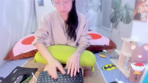 julila online show from November 24, 2:54 am