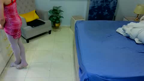 D i f a  Ana Arbeh shemale online show from March 21, 7:25 am