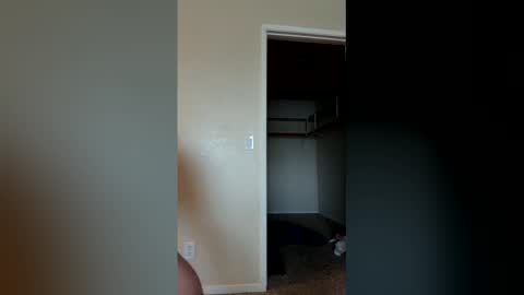 SissyMiles online show from December 15, 11:23 pm