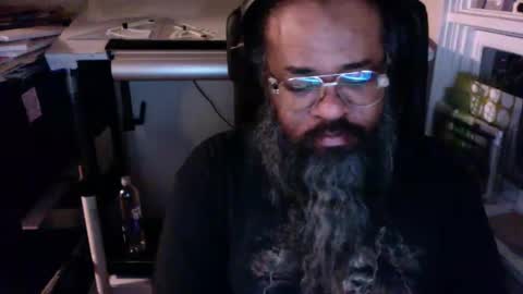 Snapshot of siyah_sakal chatting on December 5, 10:06 am siyah_sakal online show from December 5, 10:06 am