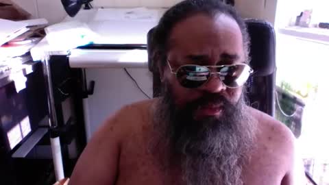 Snapshot of siyah_sakal chatting on March 3, 2:28 pm siyah_sakal online show from March 3, 2:28 pm