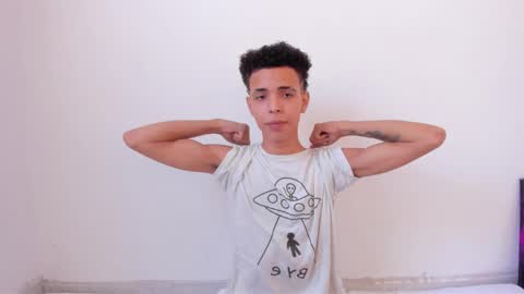 skady_coronado online show from December 14, 9:35 pm