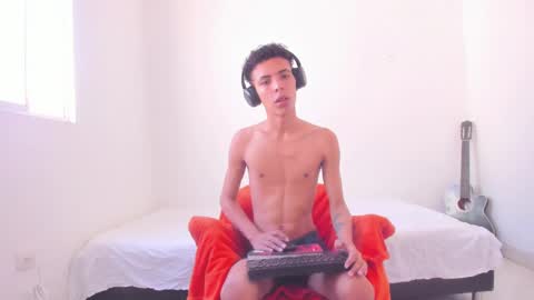 skady_coronado online show from January 12, 2:19 pm