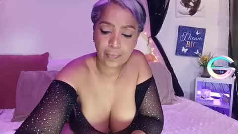 Skarlleth online show from December 19, 4:57 pm