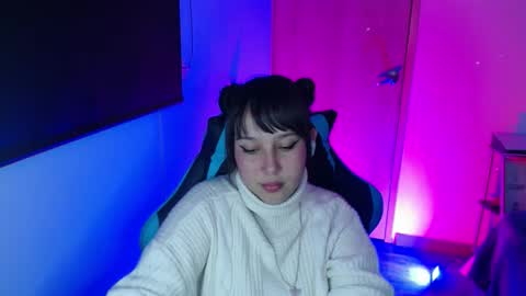 Alice online show from April 23, 2:30 am