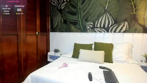 skarletkiss_ online show from April 23, 5:58 pm