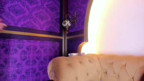 skarlettbarnes online show from May 4, 12:12 pm