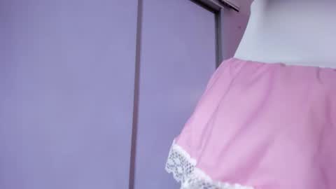 Snapshot of skinny_linda chatting on March 12, 1:19 pm   online show from March 12, 1:19 pm