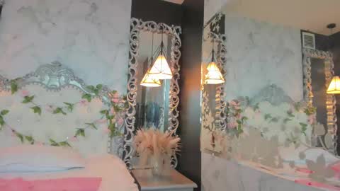 Snapshot of skinny_linda chatting on February 15, 4:23 pm   online show from February 15, 4:23 pm