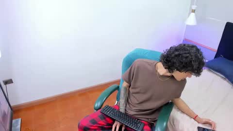 Mac online show from March 16, 12:53 pm