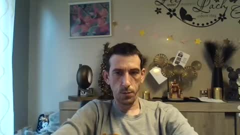 SkinnyBigCock2 online show from December 3, 8:33 am