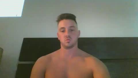 skinnyguylongdick1 online show from October 31, 12:22 am